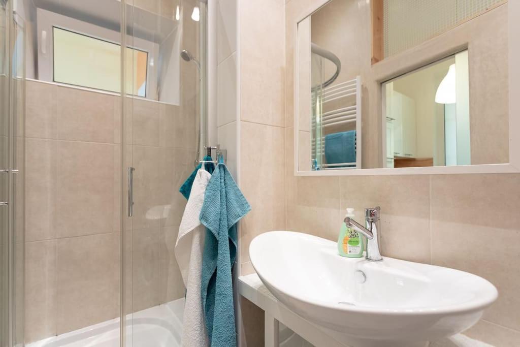 Danube Art Apartments ウィーン エクステリア 写真